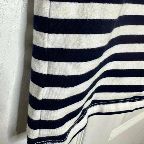 Izod Polo Shirt Sleeveless Collared Striped Blue & White  Size Medium - Picture 13 of 16